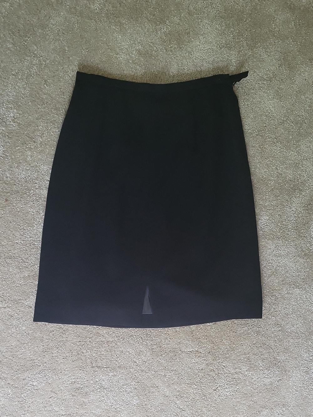Vintage Jones New York Black Pencil Skirt with Front Vent Size 6